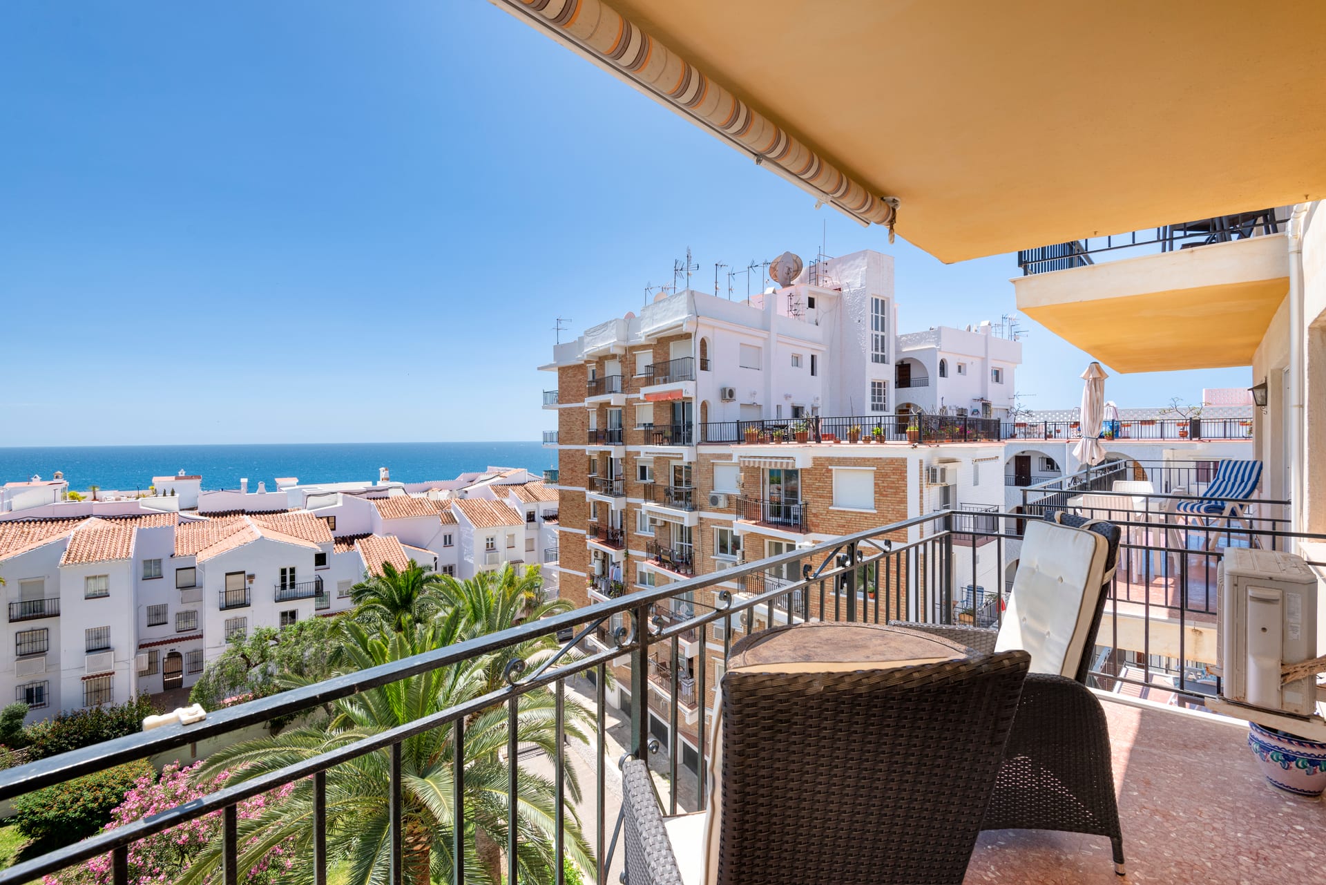 Casa Kevin balcony view over Nerja